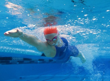 Mollie O’Callaghan swimming